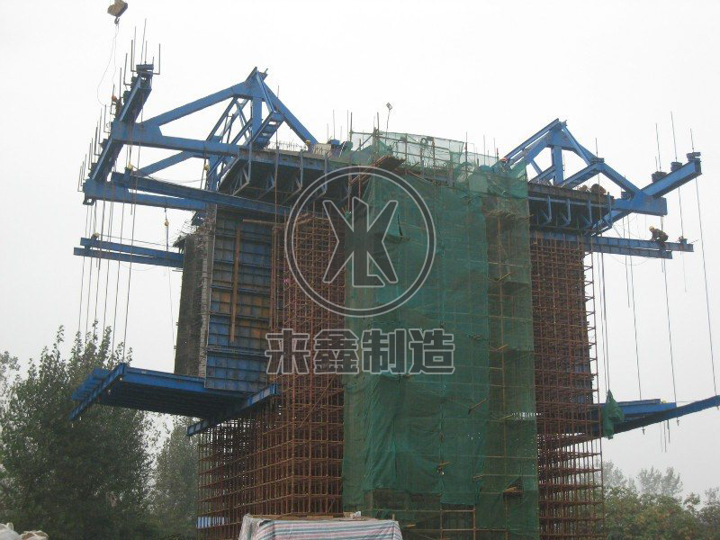 潍坊钢模板厂家：生产钢模板对加工人员有何要求？